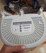 出一个tplink路由器